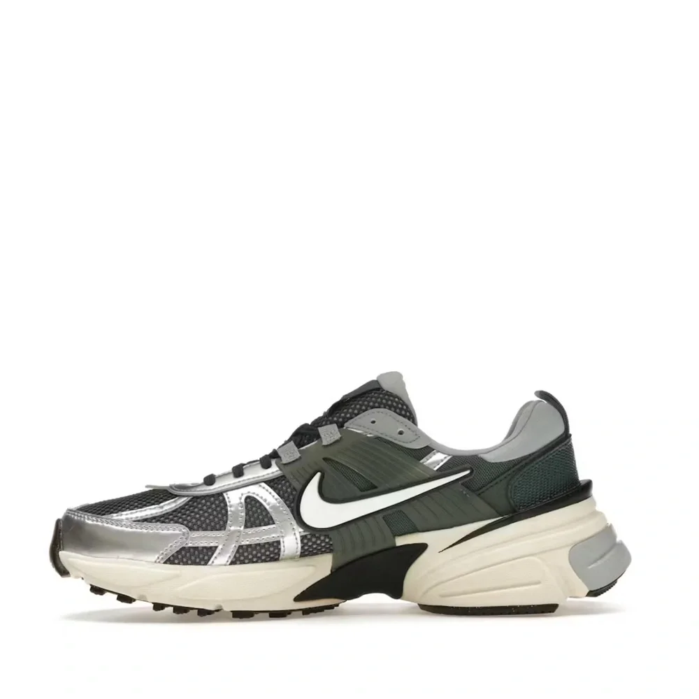 Nike V2K Run Vintage Green Men’s Size 8.5 Women’s Size 10